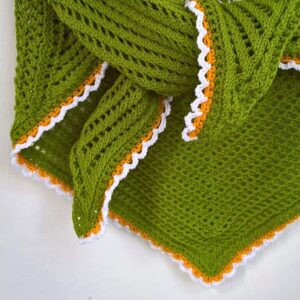 Zelený pletený šátek detail
